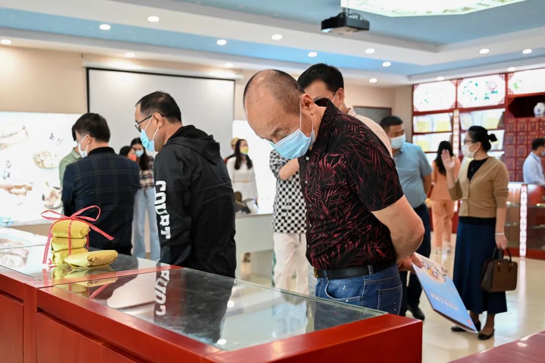 广州中原职业学院欧阳少林董事长一行莅临我校旅行交流9.jpg