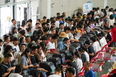 满“新”欢喜 | 现场直击pg电子现代技师学院新生报到盛况