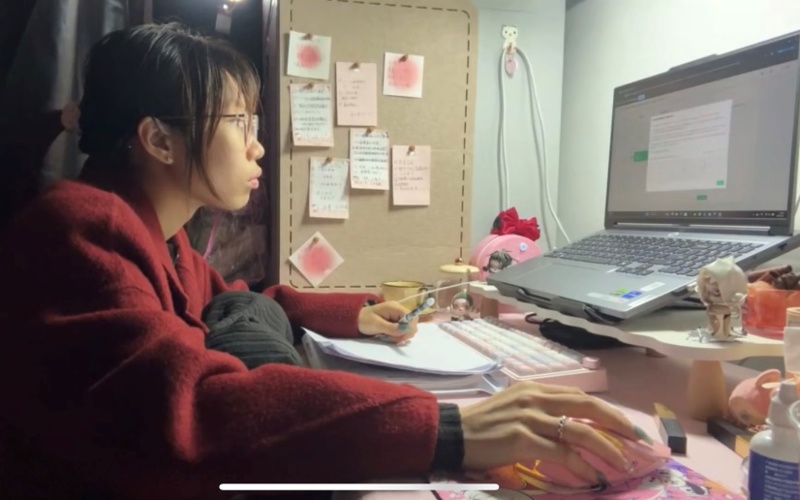 C:\Users\Administrator\Desktop\传智杯素材\备赛、角逐照片\梁慧琪角逐.jpg