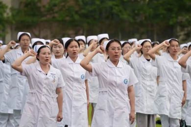 今天，，，，，，把C位给到他们！